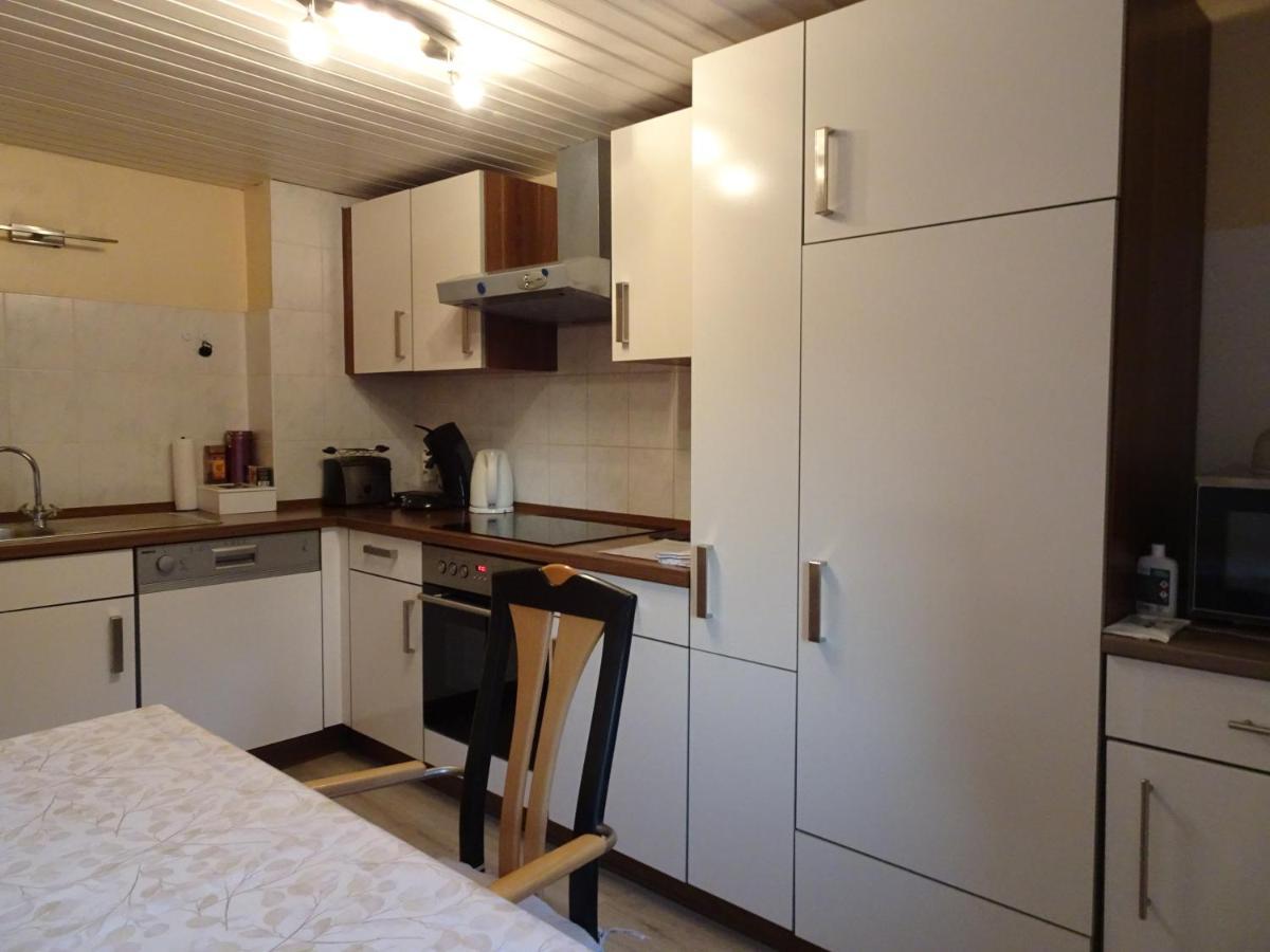 Ferienwohnung Im Gruenen Mit Balkon Herdecke Luaran gambar